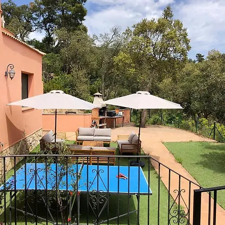 Comoda E Intima Con Piscina Pricvada. 4 + 4 Hab. + 2 Banos 4*