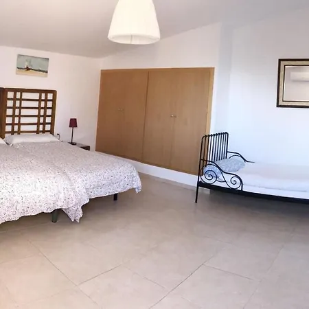 Готель Comoda E Intima Con Piscina Pricvada. 4 + 4 Hab. + 2 Banos