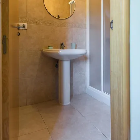Comoda E Intima Con Piscina Pricvada. 4 + 4 Hab. + 2 Banos 4*