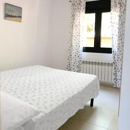 Comoda E Intima Con Piscina Pricvada. 4 + 4 Hab. + 2 Banos