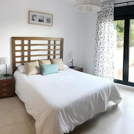 Готель Comoda E Intima Con Piscina Pricvada. 4 + 4 Hab. + 2 Banos 4*