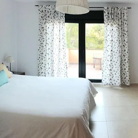 Готель Comoda E Intima Con Piscina Pricvada. 4 + 4 Hab. + 2 Banos Льорет-де-Мар