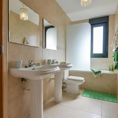 Comoda E Intima Con Piscina Pricvada. 4 + 4 Hab. + 2 Banos 4*