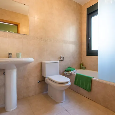Comoda E Intima Con Piscina Pricvada. 4 + 4 Hab. + 2 Banos Готель 4*